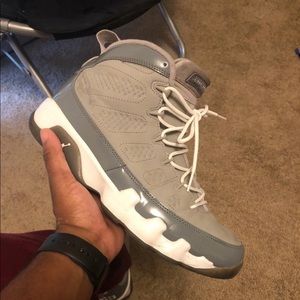 Retro 9 Cool Grey